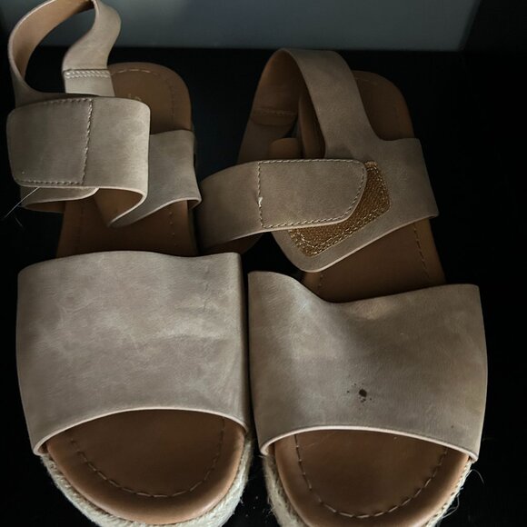 Well Worn Women's Soda Sandals Strappy Wedges Size 8 - Picture 1 of 4